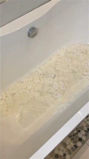 Giant delivery wotsits: fun & eco-friendly! #delivery