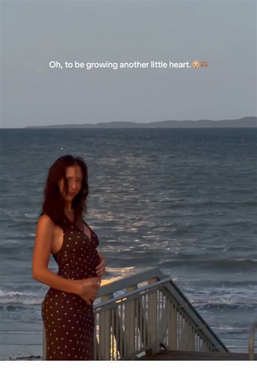 Pregnancy Glow: Baby Bump Evolution