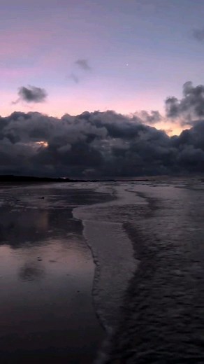 Lllllllucas on Instagram: "peaceful☁️ . . . . . . . . #sky #skyblue #skycolor #skyline #skypainters #skypainters #skyphotography #skycolors #skycaptures #photooftheday #photographer #photography #vibe #viewpoint #vibes #views #amazing #beautiful #beach #blogger #beachvibes #beachday #beachlife #lifestyleblogger #l#lifestyle #lifeisgood #calm #cheers #followers #follow"