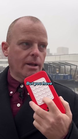 Adult Turns Scam Call Into a Calm Reverse Prank