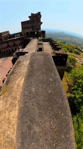 730K views · 6.9K reactions | Parkour on a 1000 year fort  #parkourpov #parkour #dji #osmoaction5pro @djiglobal | Oliver Nordin | Facebook