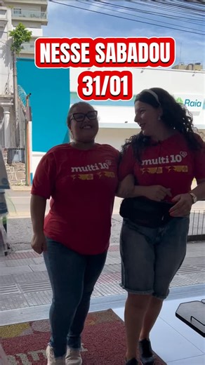 Multi10 Santa Maria Paradão on Instagram: "🪩 SÁBADOU DA MULTI 🪩 Sábado chegou e a oportunidade também! Um produto. Um preço surreal. Um dia só. 💥 E nesse sábado é dia de TRAVESSEIRO 💥 De R$ 20,00 por R$ 10,00 😱🛏️ Quem não comprar… dançou no sábadou 💃🕺"