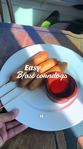 Who else loved the bfast corndog?? ngredients: Maple breakfast sausage links 3 cups pancake mix 1 tbsp maple syrup 1 cup cornmeal 1 egg 2 cups water Frying oil Directions: 1. cook ur bfast sausage in a skillet. Set aside to cool. 2. Take long skewers and skewer 2 sausages per skewer. Set aside. 3. In a mixing bowl whisk together corn meal and pancake mix. 4. Then add ur egg and whisk. 5. Then slowly add in your water. And maple syrup. Whisk until all combined. 6. Pour ur mixture into a tall cont