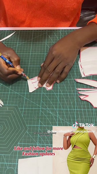 Fashion Illustration Techniques for Design Students