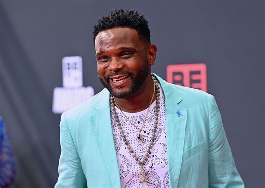 What are the charges against Darius McCrary? Actor denied bail after fugitive arrest while crossing into the U.S. from Mexico