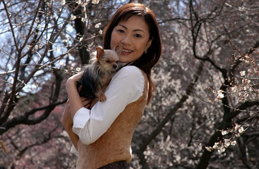 岡村孝子の旦那 石井浩郎の離婚会見がヒドイ！現在と歴代の嫁や娘の年齢は？