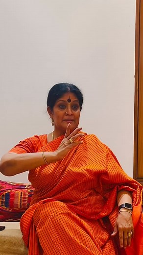 Process of working on an Annamacharya composition which I chose for its lilting music sung soulfully by @venkat.trinity The exploration of the nuances is a continuous process.. #annamacharya #composition #music #venkateshwara #tirupathi🙏 #nayika #sakhi #abhinaya #sringara #bharatanatyam #delhidancers #studio #natyavriksha #celebratewithdance #expression #lyric | Geeta Chandran