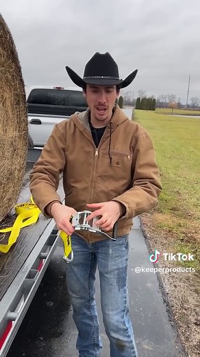 Easy Handling of Heavy Duty Ratchet Tie-Down Straps