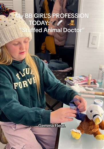 Have you been a Stuffed Animal Doc before maybe as a kid? 🦅🩹🩺🧸 xx Angelina Claire #girlmama #girlmomlife #playtime #imaginary #childhood