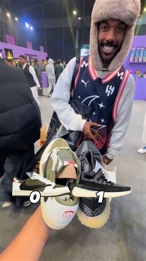 Sneakers world 🌎 | Travis vs ye#dsl #love4sneakers #nike #fashion #jordan | Instagram