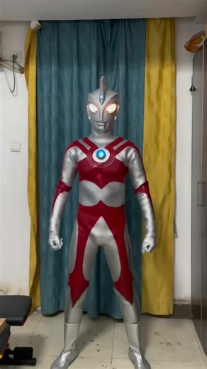 ウルトラマンエースと仮面ライダーの衣装制作