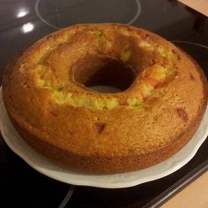 ¡Un espacio para vuestras fotos! Belén Vázquez ha hecho nuestro Bizcocho Casero y le ha añadido Lacasitos a la masa ¡A los niños les encanta! Pincha aquí para ver la receta >>>> http://www.recetario-cocina.com/receta/bizcocho-casero/ | Recetario de Cocina