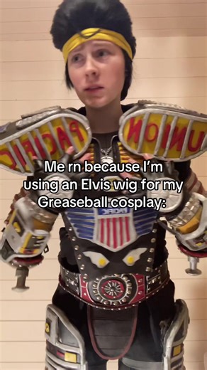 “They trapped me in a train mama 😨” PLEASE TELL ME SOMEONE GETS THIS REFERENCE 😭🙏 #starlightexpress #starlightexpressbochum #greaseballthediesel #greaseballstarlightexpress #starlightexpresscosplay