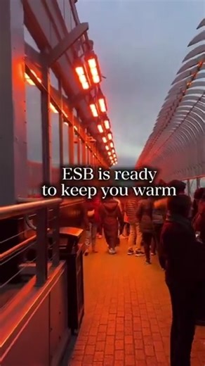 Leave the extra layers at home—our open-air 86th Floor Observatory is outfitted with heaters to keep you warm all season long. Get your tickets here: http://esbo.nyc/socials | Empire State Building