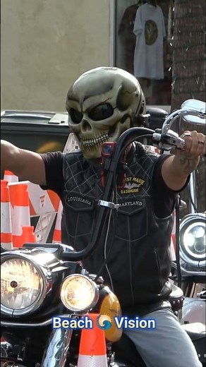 The Baddest Motorcycle Helmet You Will Ever See #bikeweek #biketoberfest #alien #custom