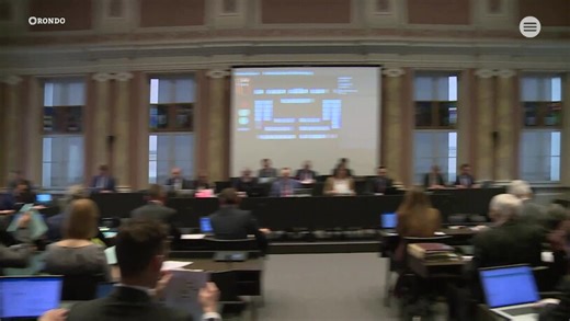 Glarner Landrat ringt um Klimagesetz und Wolfsentschädigungen