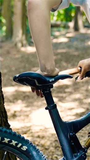 Draw dirt out of your dropper post 🧈