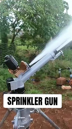 Main ayaq dlm dusun #israhagrofarm dengan #sprinklergun ...best ooo main ayaq time #kemarau panas-panas nie #🤣