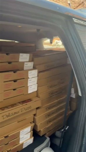200 pizzas delivery.