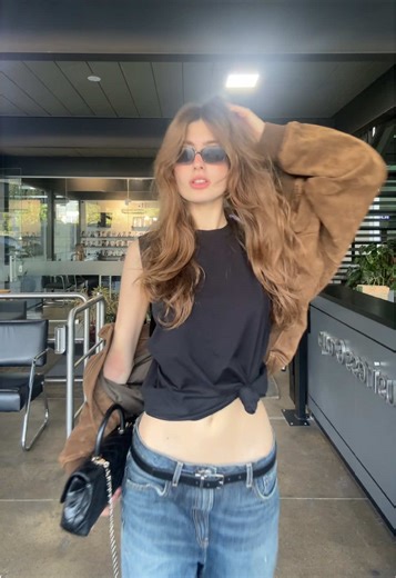 Os vídeos de Laura Valentim (@lauvallenttim) com original sound - Austin Waller