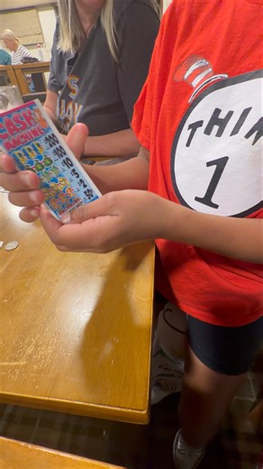 Teaching thing 1 and 2 how to properly open pulltabs at the pub in England😝🤷🏻‍♀️🇬🇧🍻