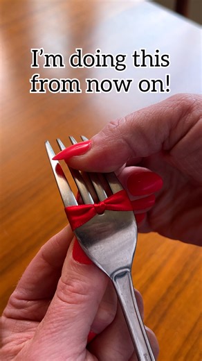 Great for Stocking Stuffers! ✨ How to make a tiny bow! #crafts #gifting #Christmas | Jeff & Lauren