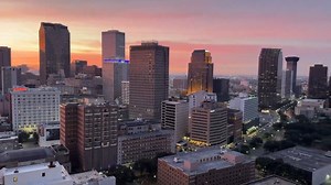 13 reactions | NEW VIDEO: A spectacular, colorful sunrise brightened this morning in New Orleans, Louisiana. Credit: @DavidMora via Storyful | WeatherBug | Facebook