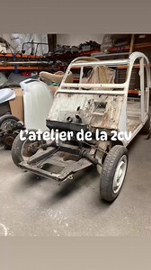 Restauration 2cv6 blanche désaccouplent caisse châssis #atelierdela2cv #latelierdela2cv #restauration2cv #mariage2cv #restaurationmehari #pieces2cv #location2cv6 #mehari #grasse | L'atelier de la 2cv