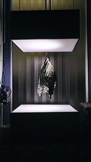 From 40,000 feet to street level. Approved by the U.S. Air Force in 1977, built with a Nomex shell to resist fire, water, and turbulence. Street approved. History worn. #CWU45P #AlphaIndustries | Alpha Industries Europe