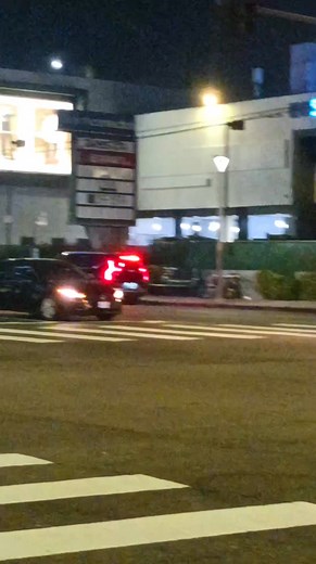 #Beverly center mall night view, California 🇺🇸❤️ | The changeer