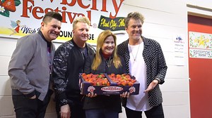 Anyone else looking back at good times while they are inside? ✋✋✋ #RascalFlattsFarewell | Rascal Flatts