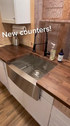 Katie’s Kitchen ep 2! Installing the butcher block countertop and sink 🤪 #diy #homerenovation #butcherblockcounters #upstateny