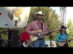 Wade Hayes in Kolding DK 6/28/14 - Old Enough To Know Better