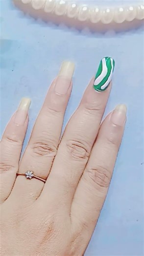 💅✨ Cute Nail Art Idea at home 🏠#nailart #naildesign #beautyhacks #shorts #ytshortsfeed #trending