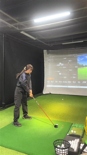 5w😎 #ゴルフスイング #golfswing #ゴルフ女子 #ゴルフ練習 #golf