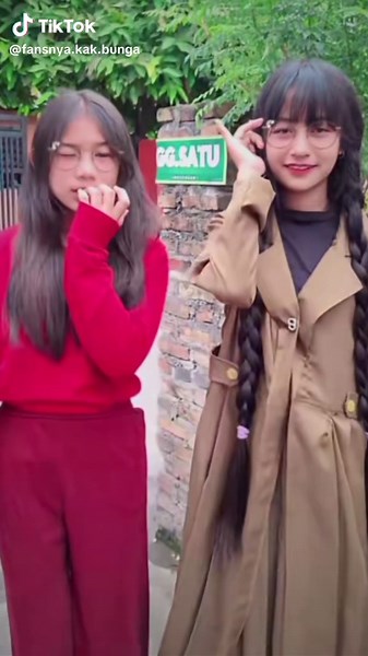 Kak Bunga dan Kak Lisa: Lagu & Tarian Menarik