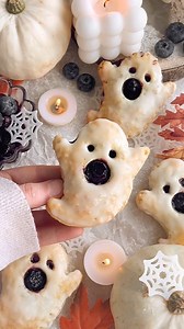 BOO-berry Hand Pies👻 YAY or NAY?? Who wants one?? Flakey puff pastry filled with a blueberry pie filling, topped with delicious lemon glaze! 😍 Spooky & DELICIOUS! You’ll LOVE them! Vegan, easy, only 6 ingredients!! I use vegan gluten-free puff pastry from @jus_rol 🙌🏻 What you’ll need: 🫐Fresh / frozen blueberries 🫐Puff pastry 🫐Sugar 🫐Lemon juice 🫐Cornstarch 🫐Icing sugar Get the recipe: Click the link in my bio or visit thelittleblogofvegan.com Search for ‘vegan blueberry ghost hand pies