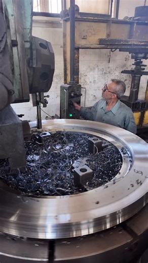 Machining a flange on the VTL machine 🛠️ #manufacturing | مصنع الجندى للصناعات المتطورة-El Gendy for Advanced Industries