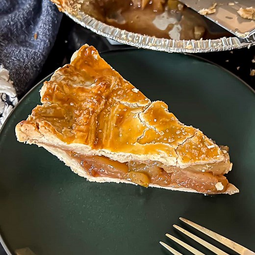 Pellet Smoker Apple Pie With Caramel