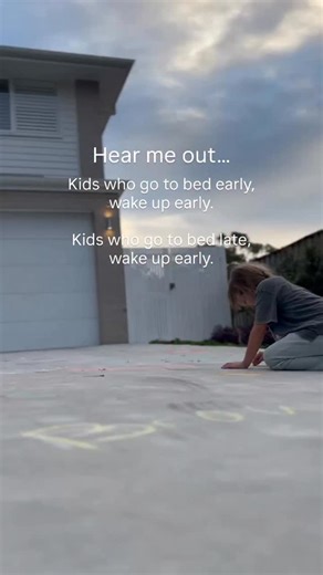 Babies and toddlers who go to bed early… wake early. Babies and toddlers who go to bed late… also wake early. I’m always going on about early bedtimes - and for good reason. Because when you look at it this way, it’s a no-brainer. Most babies and toddlers are biologically wired to wake somewhere around 6–7am. That’s their circadian rhythm doing its thing - releasing those wake-up hormones as their body prepares to start the day. So if your little one is waking early no matter what time they go t