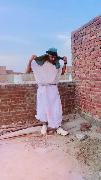 Walla Habibi Habibi 🤪🤣🤣#dubai #funnyvideos #1millionaudition #100k #fyp