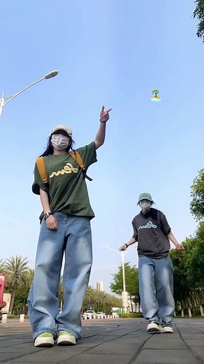 Dance to the Beat of Peaches! 🕺🔥 Dance Tutorial with Hiphop Swag!