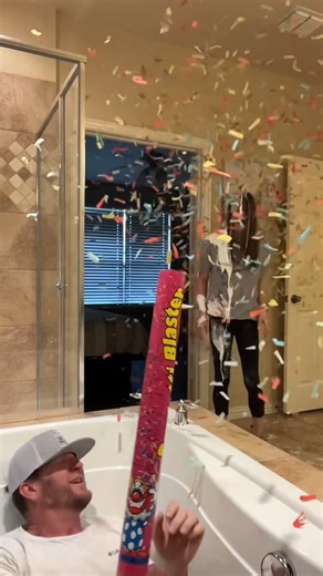 531K views · 6.1K reactions | He was there awhile  #justfun #reels #bestpranks #pranksters #familypranks #prankfails #pranks #couplepranks | Lindy and Jlo | Facebook