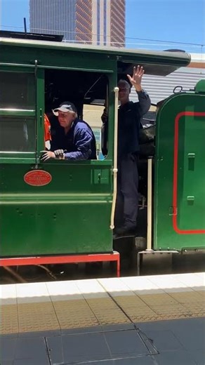 BB18¼ 1089 Santa Steam Express at Roma Street - 30/11/25