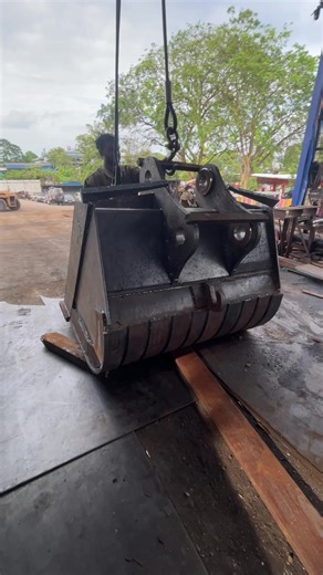 Hitachi ZX330 Excavator Bucket: Specs and Benefits