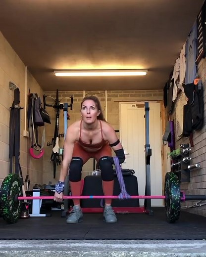 You can. Never give up on your goals, your biggest opponent is yourself!🔥 #crossfit #crossfitlife #amrap #emon #crossfitgirl #burpee #pullup #workout