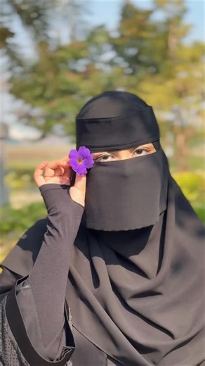 Ayesha Khan on Instagram: "Niqab from @ishus_store"