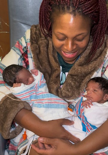 PEACH McINTYRE 🍑 TWINS 👶🏾👶🏾 FINALLY GET TO MEET EACH OTHER AGAIN AT 21 DAYS OLD IN THE NICU 🚨