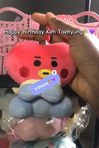 💜 Happy V Day!🎉 From his soulful voice to his artistic heart, V continues to inspire millions (us included 🥹) Here’s to the one who taught us that being different is beautiful and that true love speaks through actions (and jazz, apparently 🎷✨) ARMY SHOP celebrates you today, Kim Taehyung shiii🥰💜 #kimtaehyung #taehyung #taehyungmerch #Armyshop #armybts