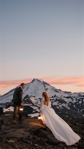 Elopement Photographer | Mollie Adams on Instagram: "Comment “GUIDE” for a full guide to get you started on planning your very own elopement! 🌲 We get it- elopements used to be a thing that was quite taboo. But friends…it’s 2025. 👀 It’s time we turned the page on the old school way of thinking because guess what? An elopement can be whatever you want it to be. ✨ Here’s what I mean: 🏔️You can elope in the mountains (like this couple) with just the two of you. The only guests are the pine trees